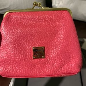 Dooney and bourke kisslock coin purse bubblegum pink
